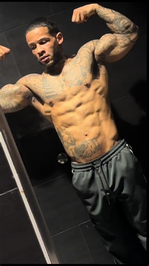 Chest Day UNLOCKED ⬇️ Summer's around the corner - it's not too late to lock in! Cable flys to stretch and isolate, Decline press for power, Weighted dips to burn it out & Weighted push-ups to finish strong 💪🏽 Different angles, Controlled reps, Real growth. Train smarter, not just harder! 📝 LETS GO 🥳😈 #chestdaybestday #upperbody #trainwithme #trainertips #fyp