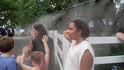 Hot weather covers U.S. Midwest