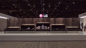 1.4K views · 32 reactions |  LG SIGNATURE presentó el innovador...