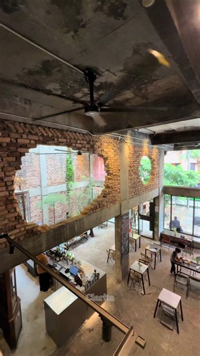 Exploring Malaysia's Aesthetic Abandoned Cafe