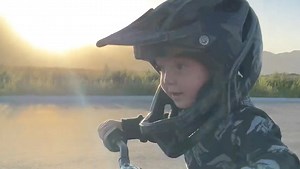 Toåring splitter internett