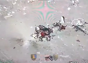 Russian steps on landmine, then kills himself