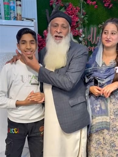 حکیم صاحب کی ملاقات اور خوشیوں بھرا لمحہ