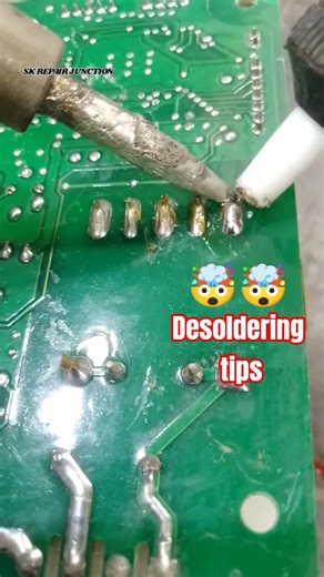 Mastering the Desoldering Pump: Tips & Tricks #shorts #desoldering #diy