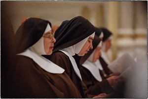 History of Catholic Chapel Veils and Head Coverings
