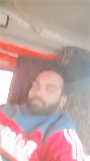 Sonu Singh on Instagram: "Do kodi log 🖕🖕🖕🖕😏😏😏😏"