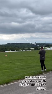 When precision meets passion. This Ventus 3e glider shows how graceful flying can be. Thanks a lot to @oswaldos49 for sharing this amazing flight moment! #ventus3e #gliderflying #segelfliegen #aviationlife #pilotlife #soaringflight #sailplane | Glider Airstrip