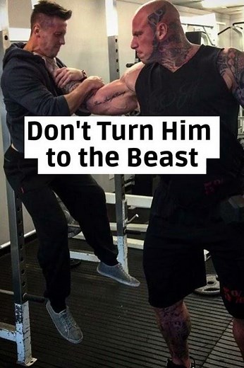 Martyn Ford Smashes The Iranian Hulk With a Push!