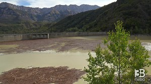 CRONACA METE - Alluvione Piemonte, la diga di Entracque: distesa di tronchi nel lago - VIDEO