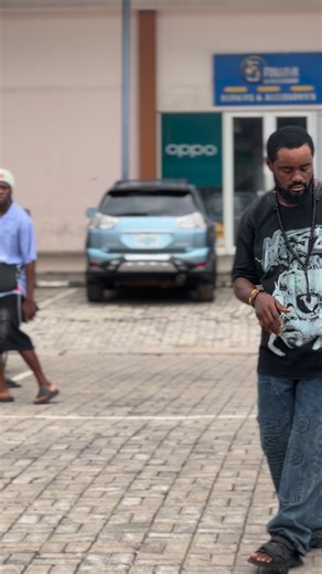 24K views · 1.2K reactions | Surprised  kissing prank 藍藍藍 | realkingpanly | Facebook