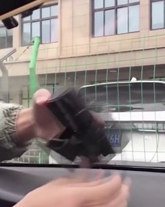 ❄️ Bleiben Sie an Wintermorgen gemütlich mit diesem Autoheizer und Enteiser. ✅ Kompakt, einfach zu installieren und mit 360-Grad-Drehung.  Fahren Sie diesen Winter sicher und komfortabel! Hier einkaufen | Frilla | Facebook