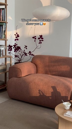 News in SOFACOMPANY 😍 From deep, comfy sofas to sculptural lounge chairs and buttery leather pieces — our latest arrivals are here to bring something extra to your living room 🛋️. #sofacompany #news #danishdesign