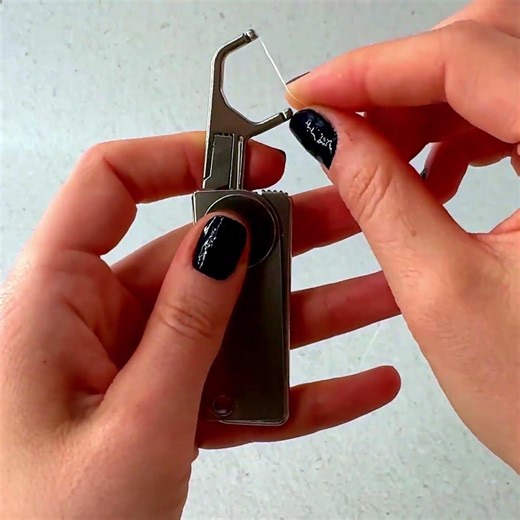 How to pull fresh floss