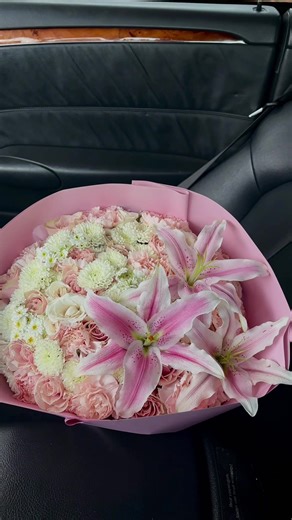 Pink Lily Bouquet Arrangements