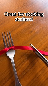 703K views · 3.1K reactions |  Use a fork to tie beautiful perfect little bows! #bow #ribbon #GiftIdeas #wrapping #Christmas #stockingstuffers | Jeff & Lauren | Facebook