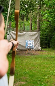 What Poundage Recurve Bow is Best for You? | OutdoorTroop