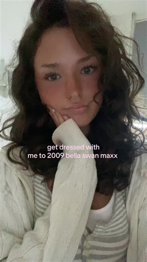 get dressed with me…#girlblogger #2009 #angel #lanadelrey #babypink | Bella Swan Outfits