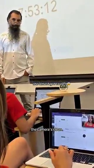 Es trampa. Punto.Untar loción en la lente para cegar a la IA de vigilancia no es “jugar con el sistema”, es hacer trampas para conseguir una nota que no mereces. Los exámenes no están para ver quién engaña mejor al software, sino quién realmente sabe.¿Y quién aprende? Nadie. La IA responde y tú copias. Sales con una calificación y sin conocimiento. Meses después seguirás buscando lo básico mientras quien estudió de verdad sí lo entiende.Ganas hoy y pierdes mañana. La universidad ya es lo suficie