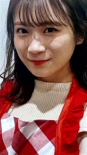 【注目】(画像1/6) 乃木坂46メンバー、ダメージタイツ×ミニスカで美脚チラリ 卒業目前の衣装ショットに「脚が綺麗すぎる」「永久保存版」と絶賛の声…いったい何 #shorts #秋元真夏