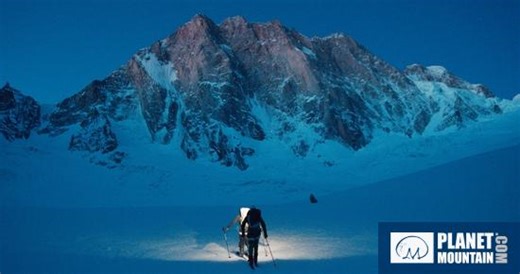 Alpine Trilogy video #3: Benjamin Védrines & Léo Billon climb the Grandes Jorasses | Planetmountain.com