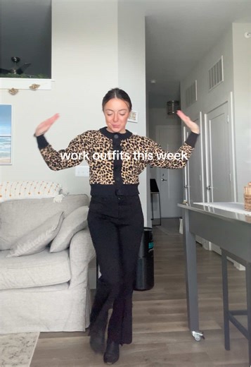 I love playing dress up!!! There, I said it!! #ootd #workoutfit #workfit #fitcheck