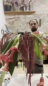 Calla / Arum lily (bog arum, marsh calla, wild calla, squaw claw, and water-arum) is a genus of flowering plant in the family Araceae, containing the single species Calla palustris. Calla lilies are sleek, elegant cut flowers with pliable stems that are easily curved into graceful silhouettes. Their delicate blooms bruise easily and should be handled with care. Available year-round, calla lilies should stay fresh for 7 to 10 days. In terms of care, they're very different than other cut flowers. 