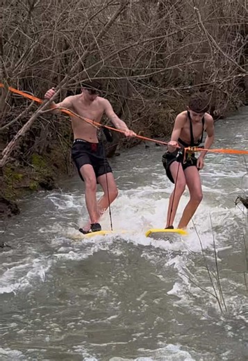 Session de surf rivière sous inondation