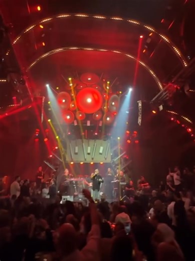 About Last Saturday Night 31.01.2026 @Carlos Hikri live at La Scène Beirut المطرب كارلوس حكري - لقطات من الحفلة - روح حبيبي روح، كيفك ع فراقي، الهوى اه منو الهوى (الف ليلة وليلة)، قابلتك انت / ما اعرفش الزي حبيتك (سيرة الحب)، عالعين موليتين #carloshikri #carlos_hikri #carlos #king_of_clubbing_since_2004 #lebanesenightclubsarchive