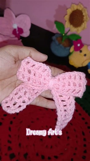 Mesh bow magic. Simple yarn, beautiful bow🎀#crochetbow #handmade #diycrafts#crochetbow #meshbow
