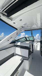 Sea trialing the sleek and spacious 385SS 🔥 #MontereyBoats #385SS | Monterey Boats