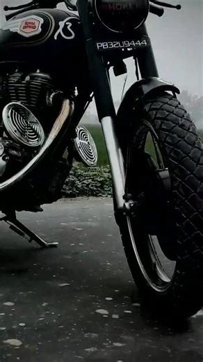 Royal Enfield Bullet 🔥 Powerful Ride & Classic Look #Shorts