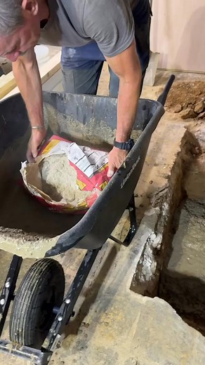 How to make a small batch of concrete with Quikrete | Junahly