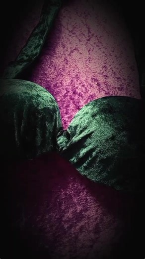 Celebration of 4 years of my beautiful belly dance business and making a green gypsy goddess bellydance outfit. Bra made, now got to decorate it and make the skirt 😍💃🎉 #medwaytowns #greengoddess #kent #performer #raqssharqi