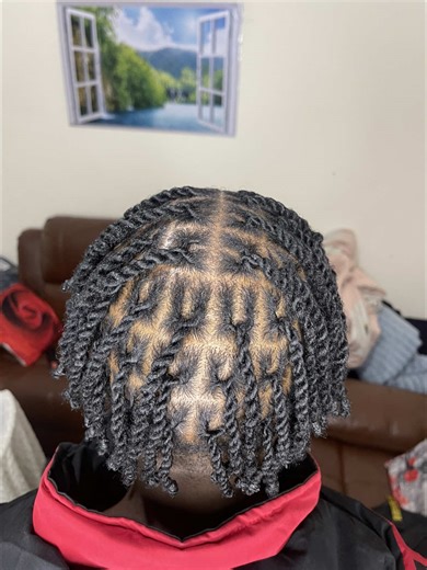 Two Strand Twists: Mastering Your Hairstyle