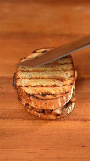 BBQ chicken panini with Been loving their new Commercial Series Grill & Griddle Combo for some of my latest recipes. Available exclusively at Lowe’s. #ad | Oven Ham