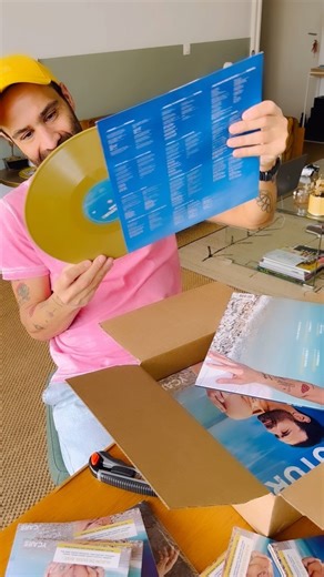 14K views · 708 reactions | LUI IL EST SPÉCIAL ✨. Pas mal d’émotions et une certaine pression (pour la première fois) que je peine à dissimuler en découvrant le fruit de notre travail♥️ #NosFuturs #unboxing #17Novembre ⌛️ | Ycare | Facebook