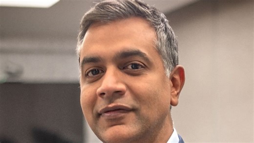 Customers Bank CEO uses AI clone on earnings call to signal automation push