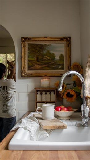 English Country Cottage Home on Instagram: "Back at the cottage after a couple of fun days in London to see The Eras Tour 曆 It was honestly such a magical experience  Having a chilled one today with lots of cups of tea to recover from singing my little heart out for the whole 3 hour show 𥳐殺 Thank you @taylorswift for such an incredible night ✨睊 #theerastour #taylorswift #solonglondon #cottagekitchen #countryhome #cosycottage #cosyhome #kitchendecor #teatime #cottageliving"