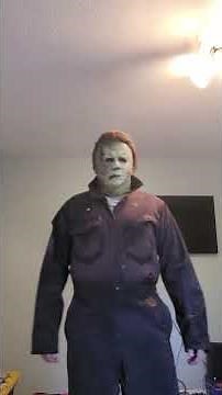 he kills #halloween #horrorfilm #michaelmyers