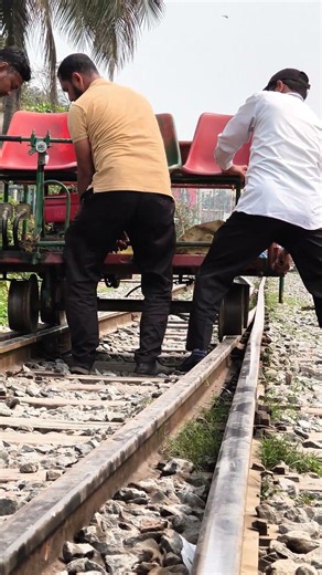 Motor Trolley Line Change... #usa #train #railtrack #trolley
