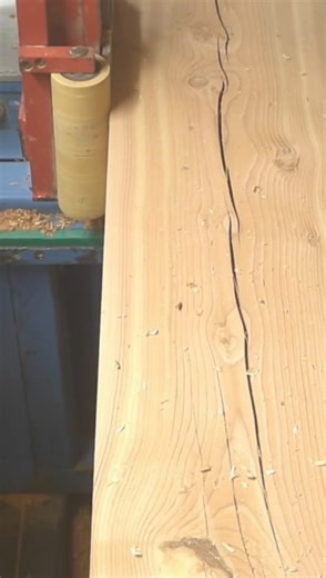 Get an inside look—quite literally—at the process of cutting timbers on our Hundegger CNC machine.🪚🪵 Whether we’re crafting complex trusses or custom joinery, the K2 handles it all with speed, efficiency, and exceptional precision. Every cut and joint is processed according to our detailed digital plans, ensuring a flawless fit and minimal material waste. The precision of CNC fabrication enables us to achieve a level of accuracy that would be difficult to replicate manually, while maintaining 