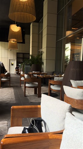 Asana Bar Kempinski: Ambiance, Food & Service Review