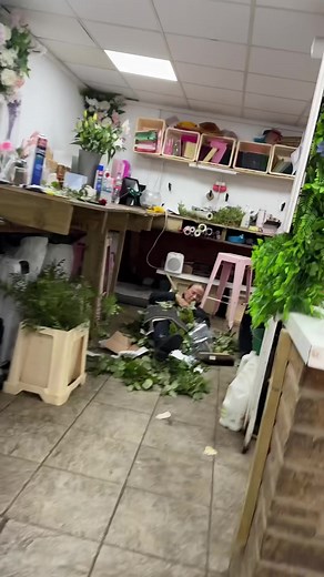 Create the Perfect Floral Surprise for Your Girlfriend