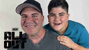 Costco Guy AJ Attends AEW Grand Slam [fightful:site-name]