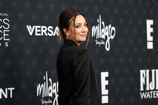 Kaley Cuoco’s New Mystery Thriller ‘Vanished’ Is the Vacation-Gone-Wrong Series We Need