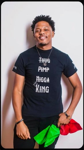 Claim your crown. ✊🏿✊🏾✊🏽 #streetwear #hiphopfashion #diyartist #blackhistorymonth