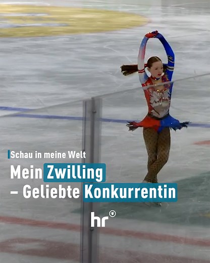 ⛸️ Emilia und Letizia sind dreizehn Jahre alt und zum Verwechseln ähnlich. Die Zwillinge teilen sich alles, auch ihre Leidenschaft für den Eiskunstlauf. Wenn die eine fällt und sich verletzt, leidet die andere mit ihr. Doch auf dem Eis werden sie zu Konkurrentinnen, denn im Sport-Wettkampf kann am Ende nur eine gewinnen. #doku #schauinmeinewelt 📺 Den ganzen Film findet ihr hier: https://1.ard.de/Mein_Zwilling_Geliebte_Konkurrentin?fb=c2 | Hessischer Rundfunk