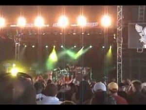 Brides Of Destruction live performing Live Wire