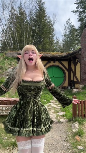 All signs pointing to mischief 🤭 #elf #lotr #theshire