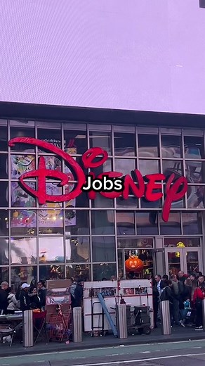 Looking for a job as a student? Why not pick a company that will pay for your schooling? Here are 4 companies that will pay your tuition! 🤑🎓 #stepmobile #personalfinance #learnontiktok #moneytips #genzfinance #finfluencer #moneytoks #financetok #fintok #business #money #stocks #hysa#blackcard #stepblack #creditcard